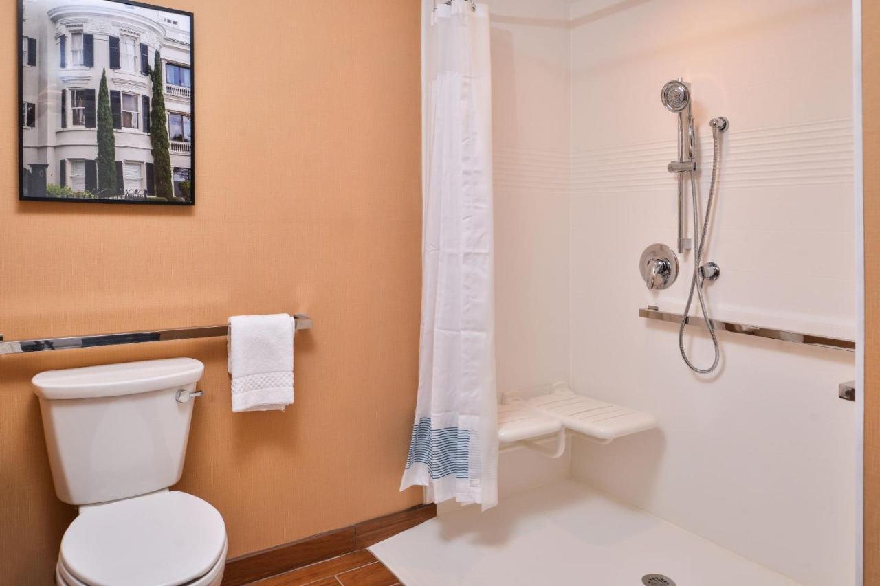 Towneplace Suites By Marriott Charleston-West Ashley Екстериор снимка